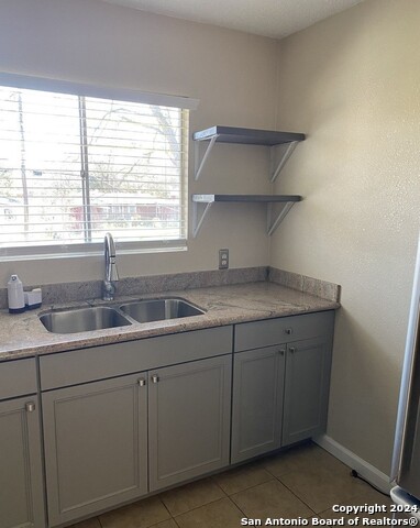 738 Marquette Property Photo 5