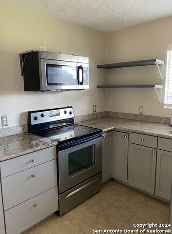 738 Marquette Property Photo 6