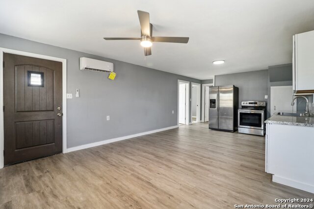 132 Renfro Dr Property Photo 5