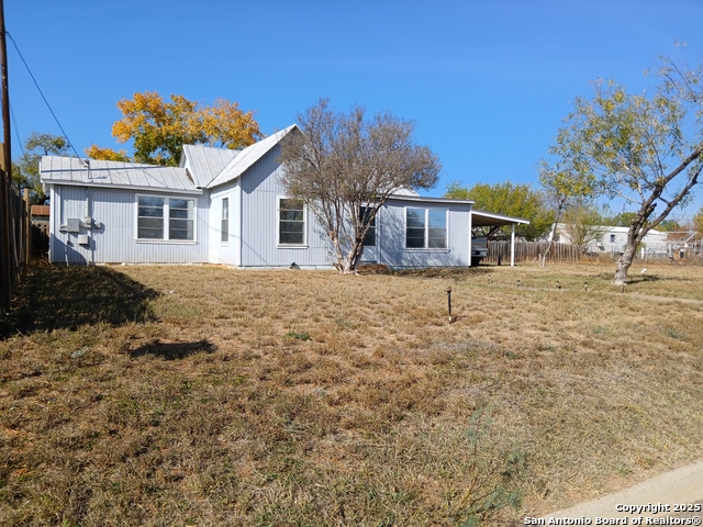 801 Hackberry Property Photo