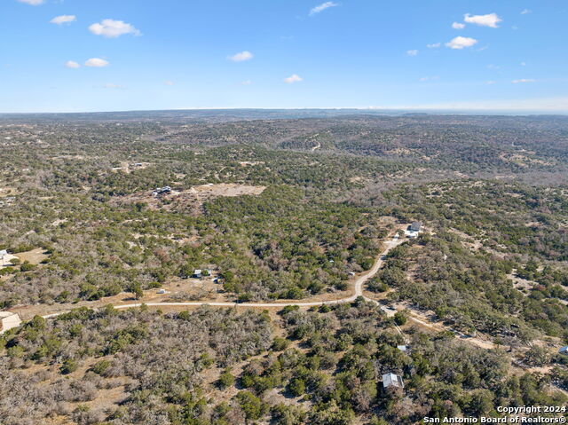 201 Joe West Rd Property Photo 4