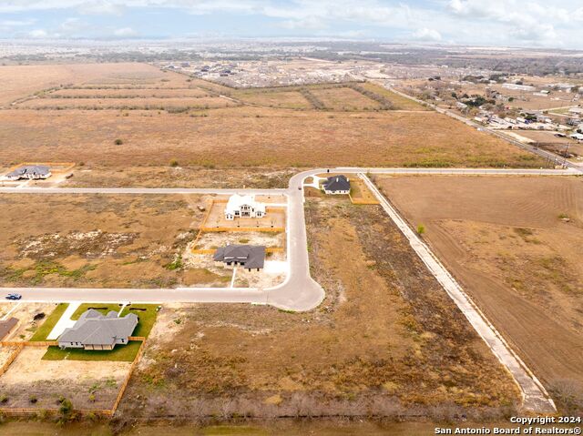 14006 William Blazeby Property Photo 31