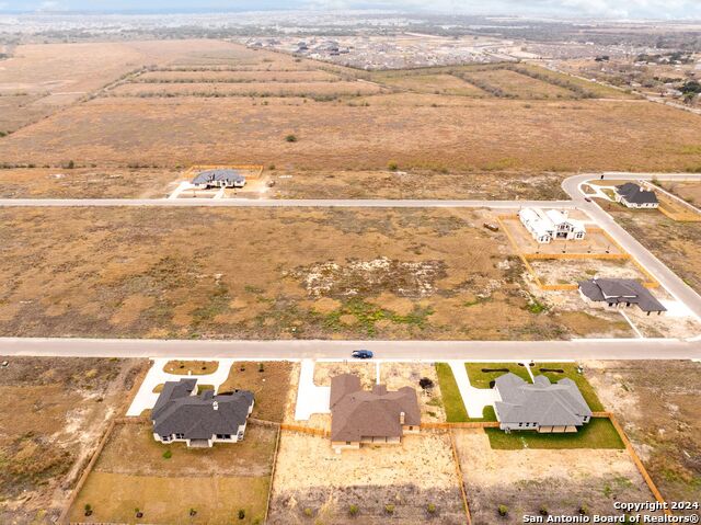 14006 William Blazeby Property Photo 33