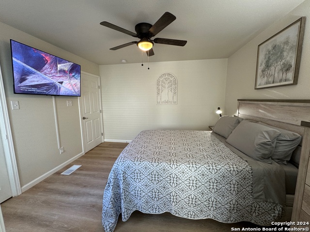 2028 W Woodlawn Ave Property Photo 32