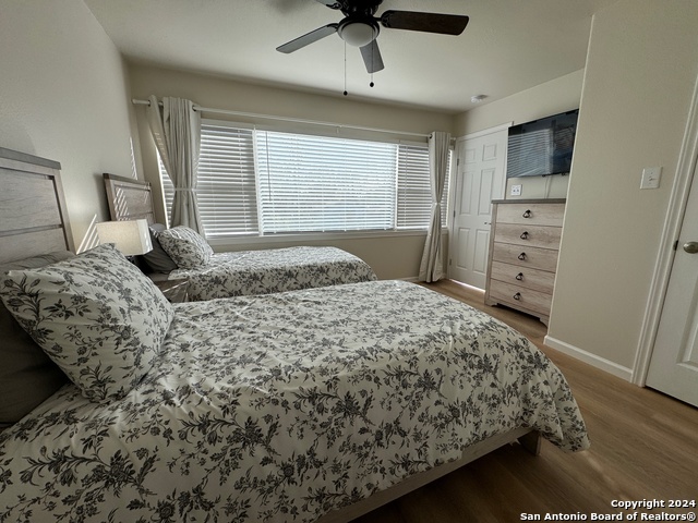 2028 W Woodlawn Ave Property Photo 57