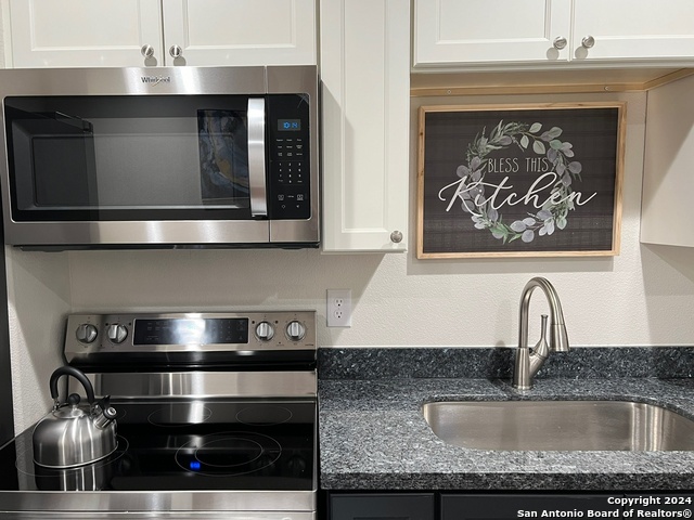 2028 W Woodlawn Ave Property Photo 65