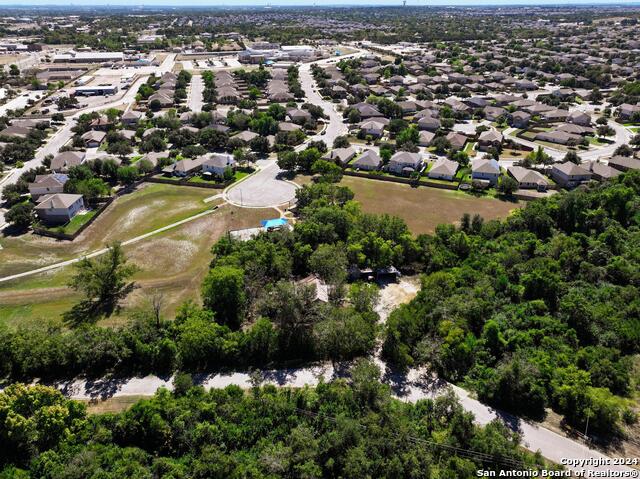 408 Broade Way Property Photo 25