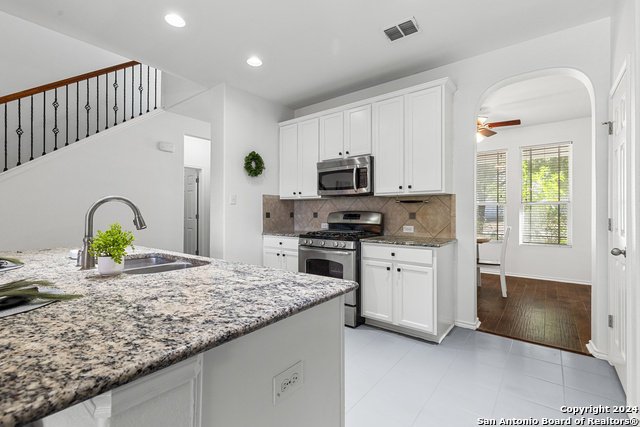 6511 Diego Ln Property Photo 6