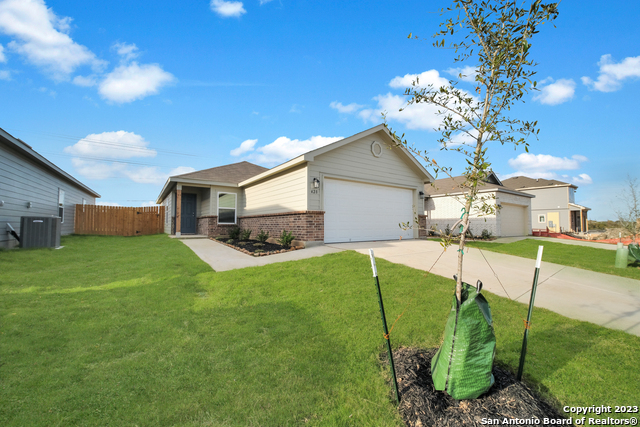 524 Roquefort St Property Photo 1