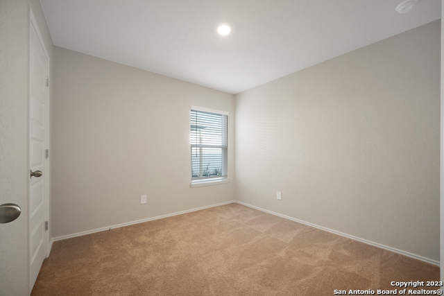 524 Roquefort St Property Photo 11