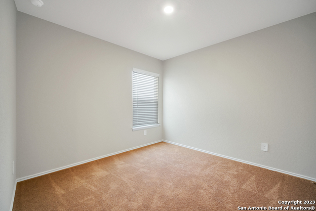 524 Roquefort St Property Photo 12