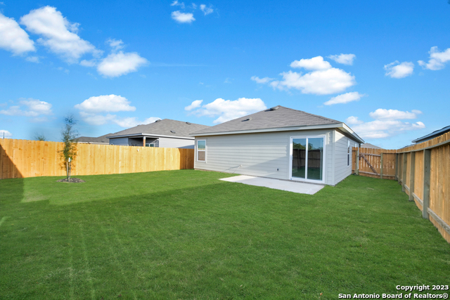 524 Roquefort St Property Photo 13