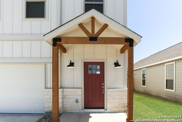 3606 Palmwood Terrace Property Photo 3