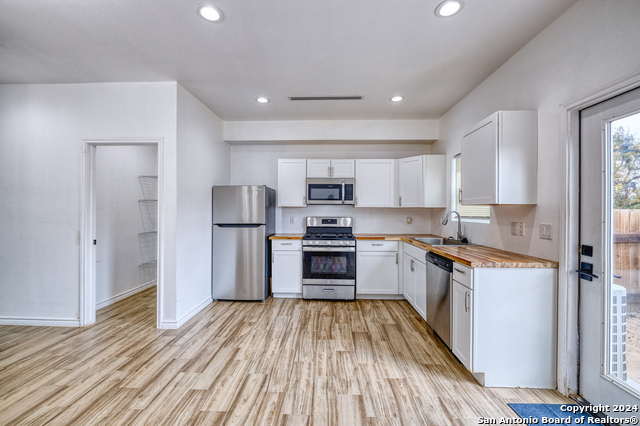 703 N 3rd St Property Photo 7