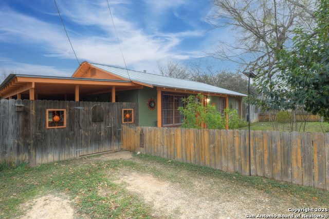 610 14th Street Property Photo 3
