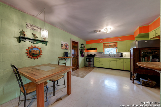 610 14th Street Property Photo 9