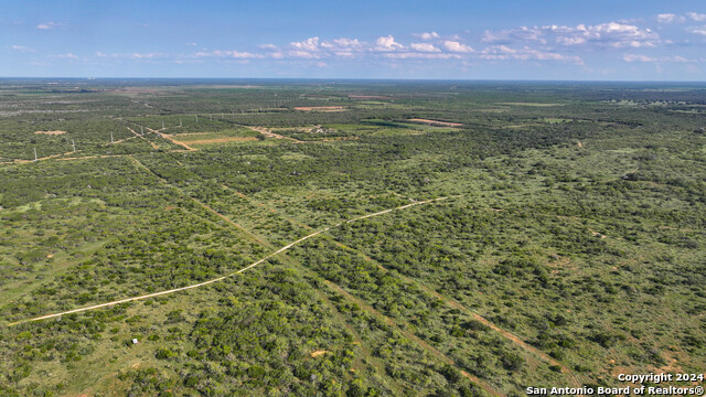 000 Leal Road Property Photo 12