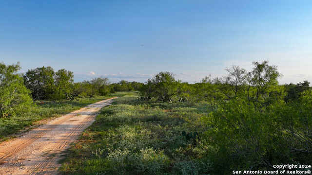 000 Leal Road Property Photo 14