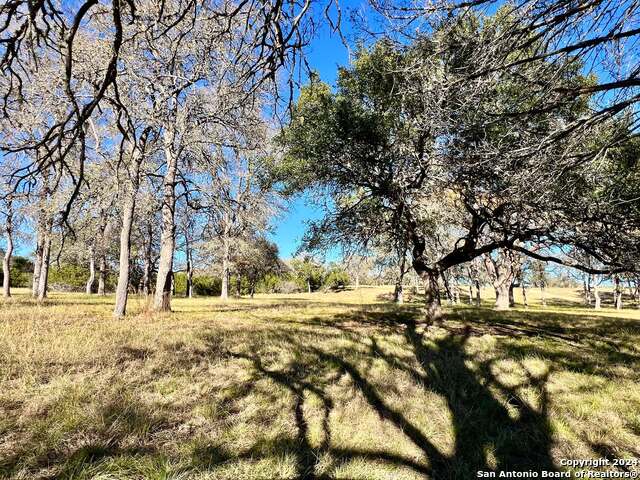 205 Mulder Dr Property Photo 5