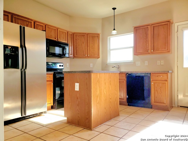 4106 Camfield Property Photo 7