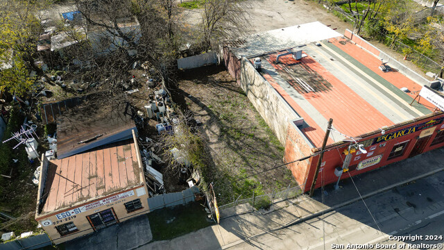 2112 Guadalupe St Property Photo 4