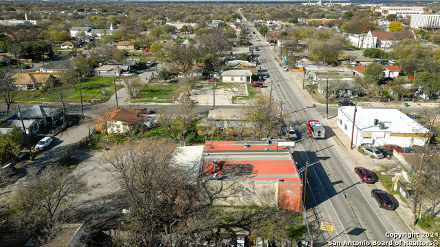 2112 Guadalupe St Property Photo 7