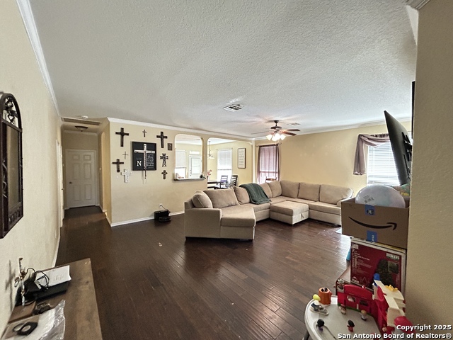 755 Eagles Gln Property Photo 3