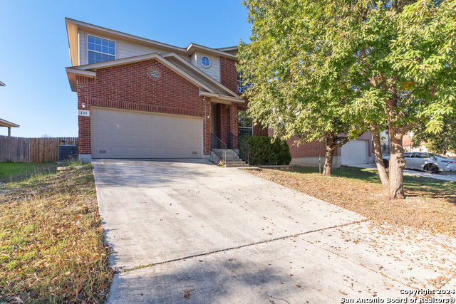 135 Coopers Hawk Property Photo 1