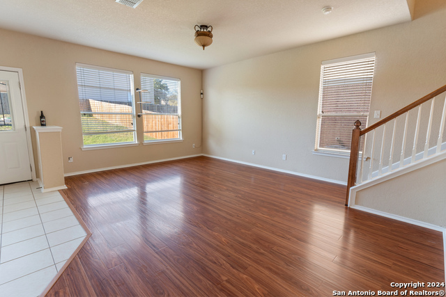 135 Coopers Hawk Property Photo 7