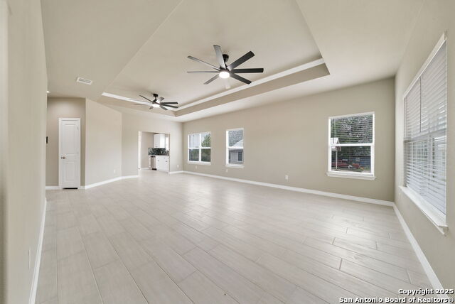 1307 Willow Lane St Property Photo 9