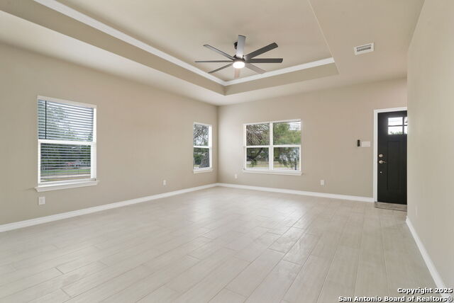 1307 Willow Lane St Property Photo 12