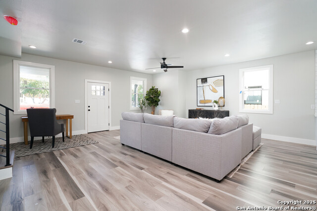 423 N Mesquite St Property Photo 5