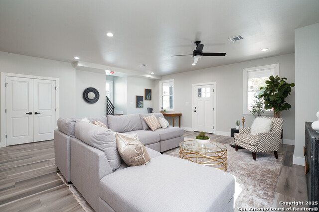 423 N Mesquite St Property Photo 6