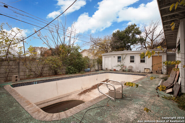 132 Dalehurst Dr Property Photo 25