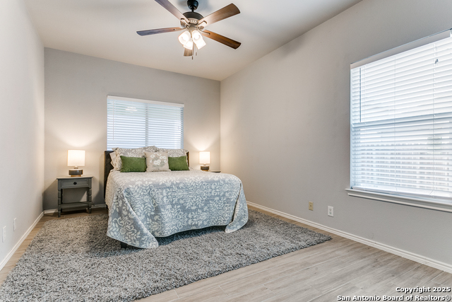 2422 Crown Hollow Property Photo 6