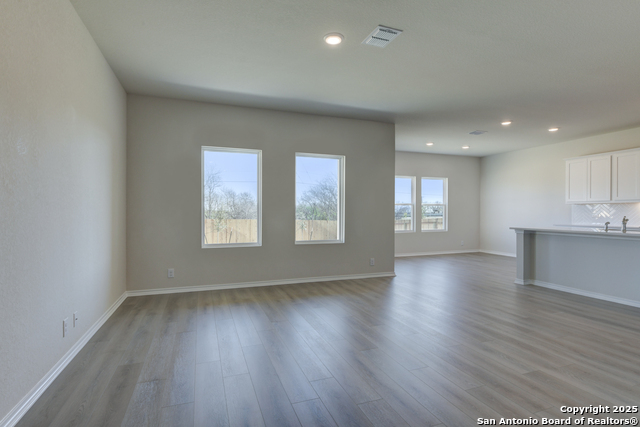 7638 Birch Hollow Property Photo 9