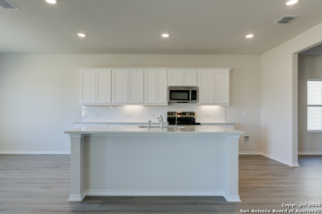 7638 Birch Hollow Property Photo 13