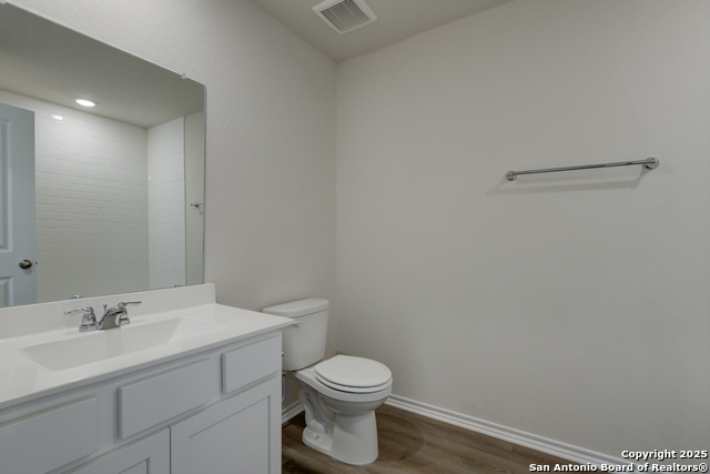 7638 Birch Hollow Property Photo 29