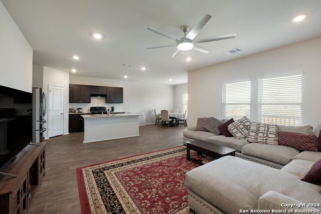 14006 Kenyte Row Property Photo 4