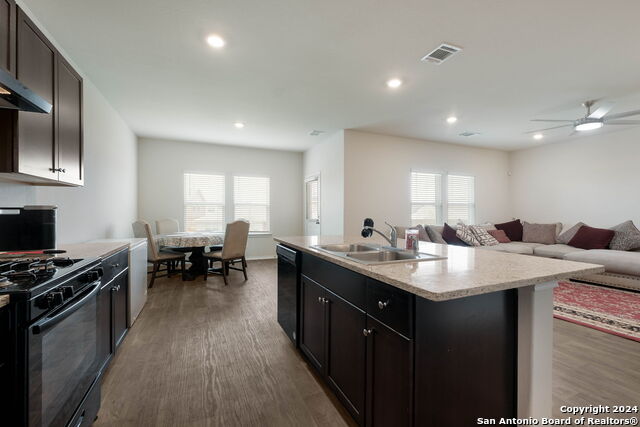 14006 Kenyte Row Property Photo 8