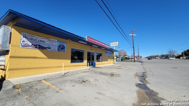5671 Randolph Blvd Property Photo 1