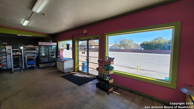 5671 Randolph Blvd Property Photo 7