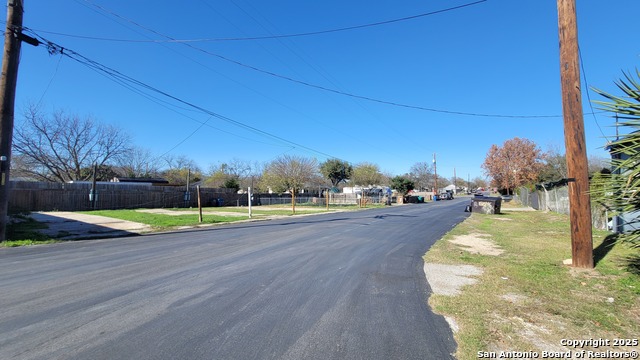 5671 Randolph Blvd Property Photo 9