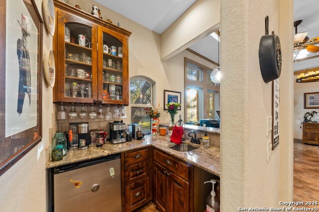 517 Acacia Pkwy Property Photo 17