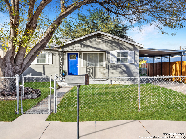 1345 Crystal Property Photo