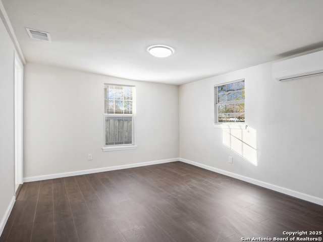 1345 Crystal Property Photo 18
