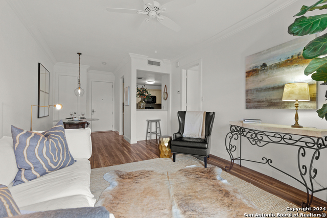 7709 Broadway Property Photo