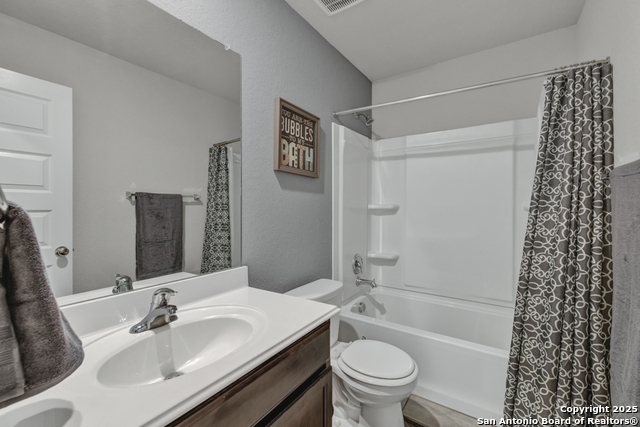 7718 Champion Creek Property Photo 6