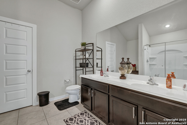 7718 Champion Creek Property Photo 17