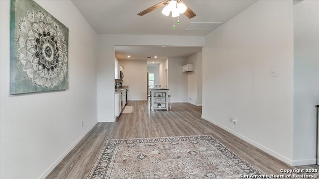 815 Waverly Ave Property Photo 5